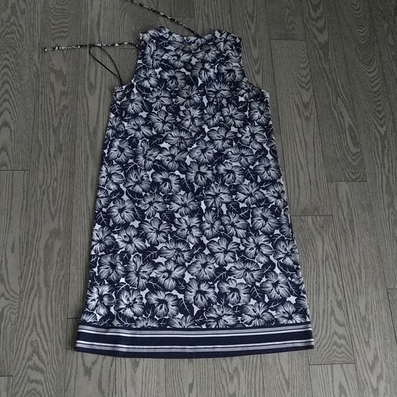 Beautiful dress by Michael Kors 🌟⭐🍀 - Picture 12 of 12